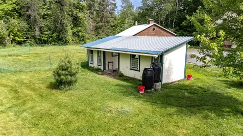 26 Chadbourne Road Harmony ME 04942