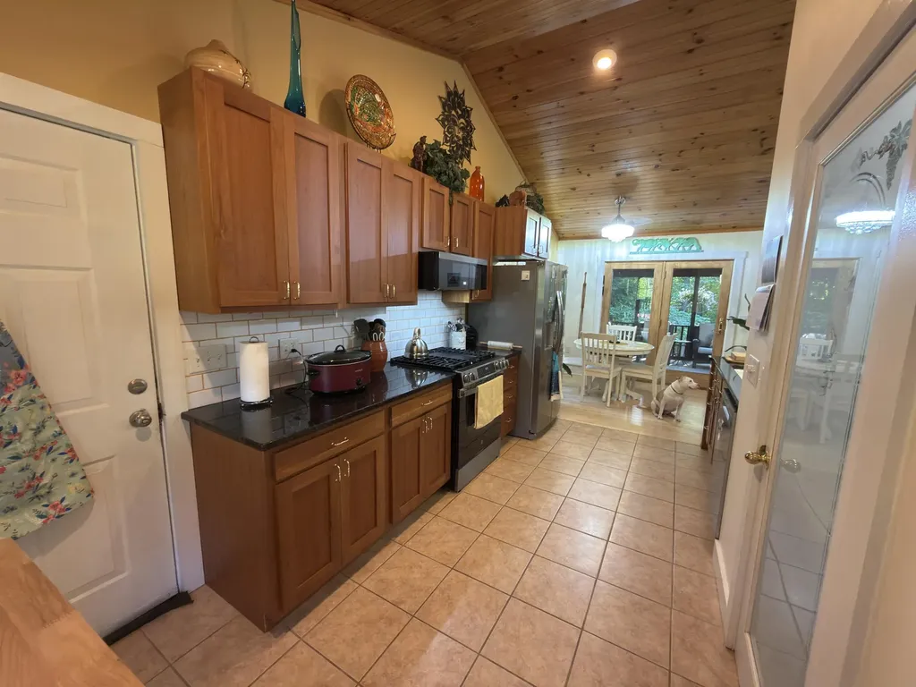 14 Wards Hill Road Baldwin ME 04091
