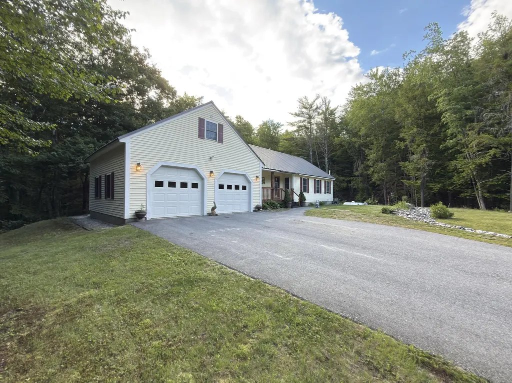 14 Wards Hill Road Baldwin ME 04091