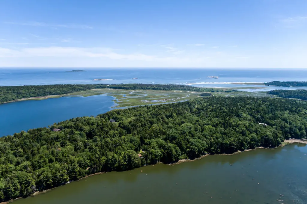 51 Sagamore Drive Phippsburg ME 04562