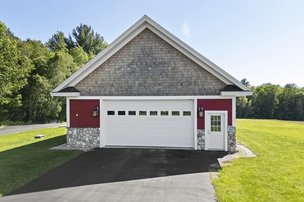 193 Rowe Road Skowhegan ME 04976