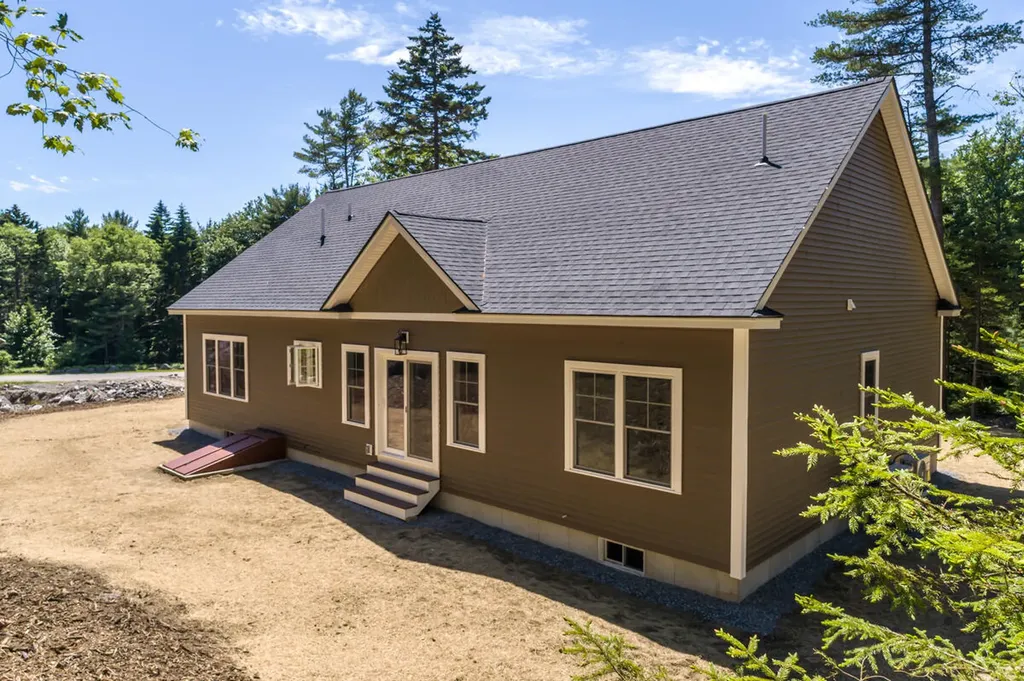51 Sagamore Drive Phippsburg ME 04562