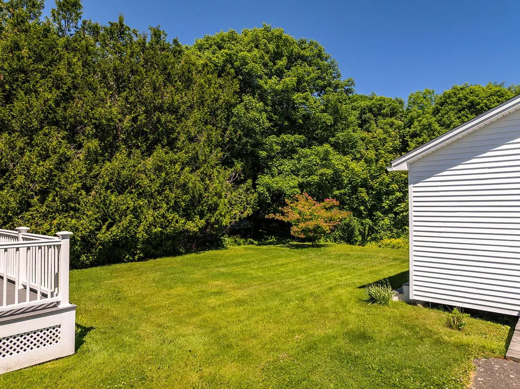 34 Thatcher Street Thomaston ME 04861
