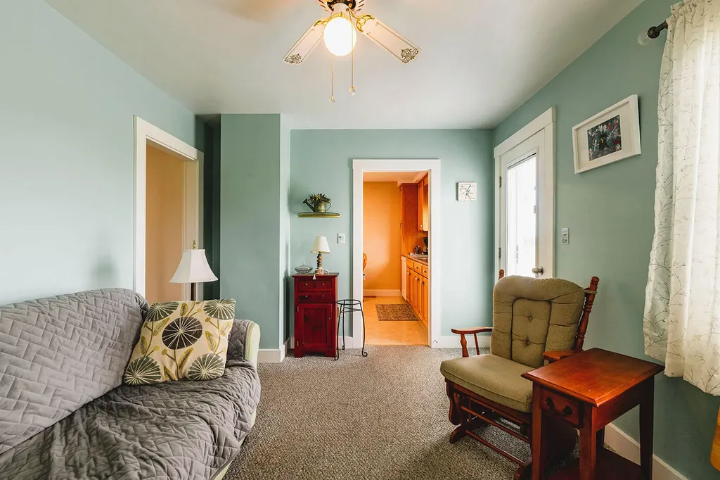 34 Thatcher Street Thomaston ME 04861