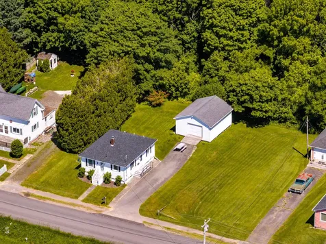 34 Thatcher Street Thomaston ME 04861