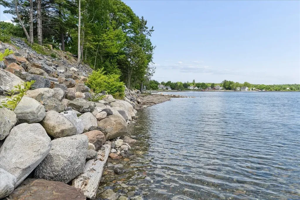 17 Savage Road Searsport ME 04974