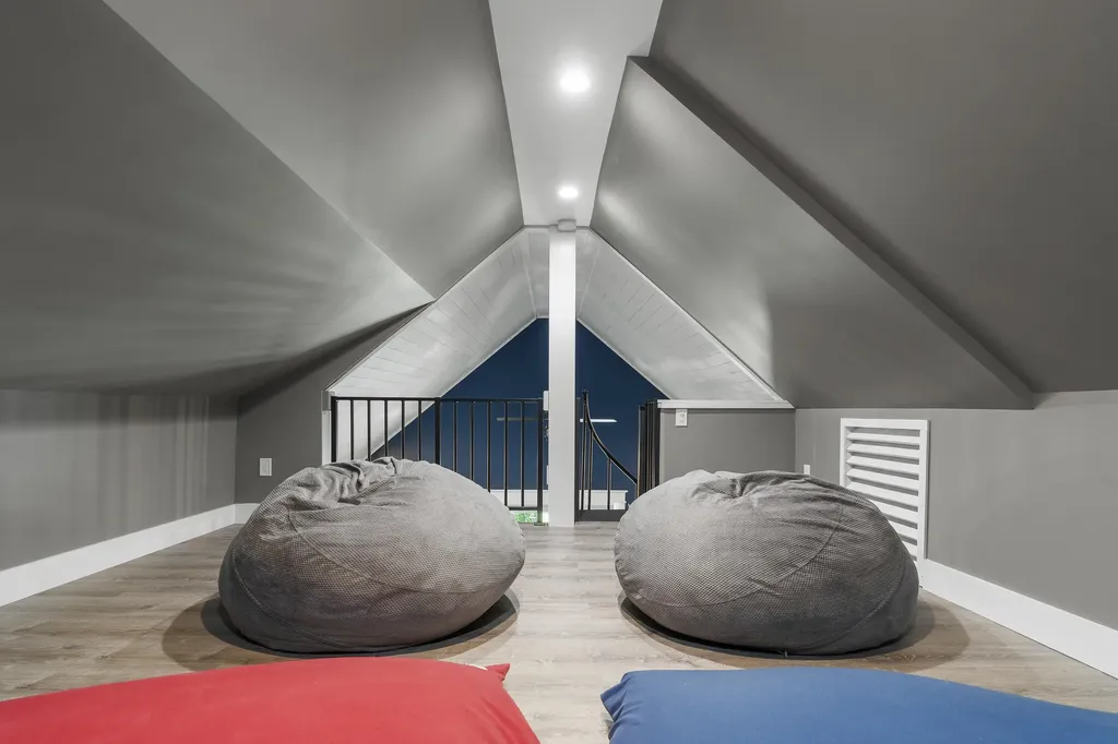 36 Pleasant Street Rangeley ME 04970