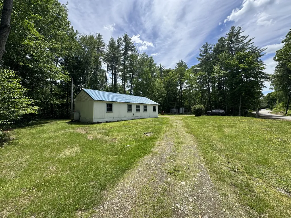 177 Barton Road Windsor ME 04363