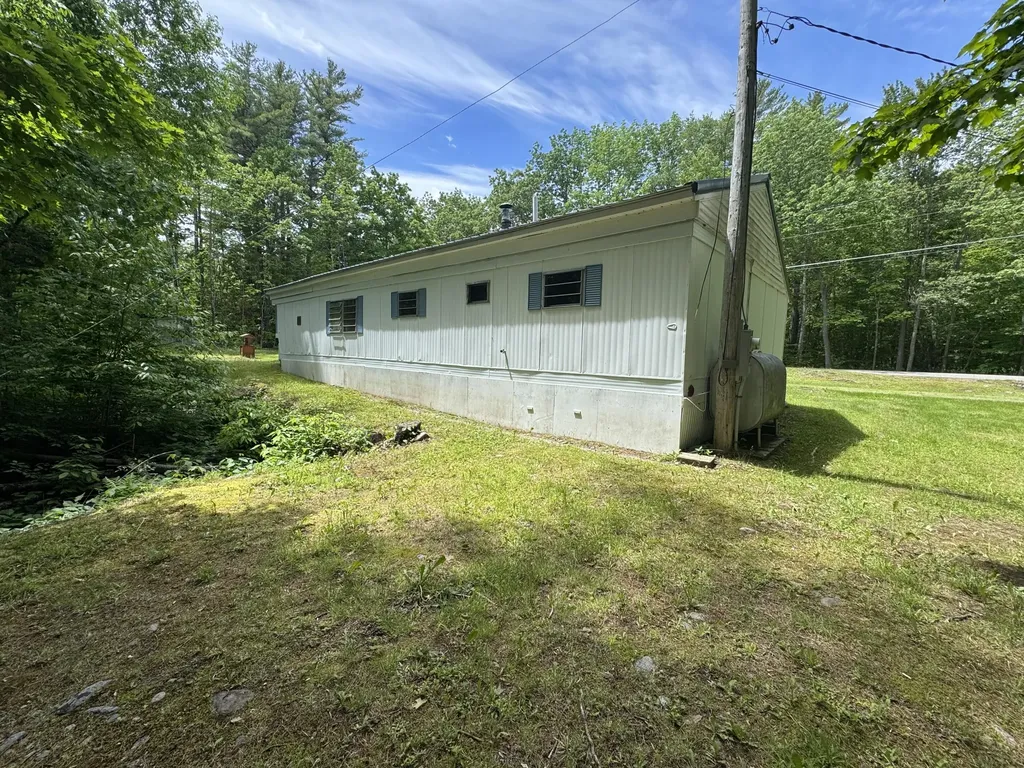 177 Barton Road Windsor ME 04363