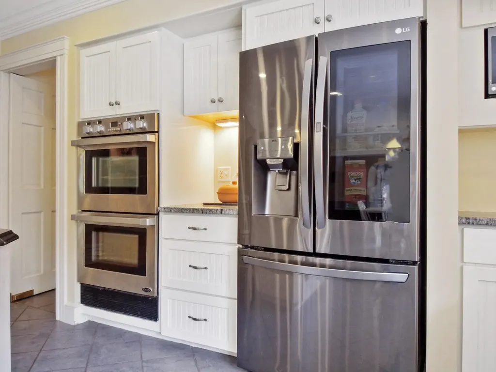 16 Davis Point Road Wayne ME 04284
