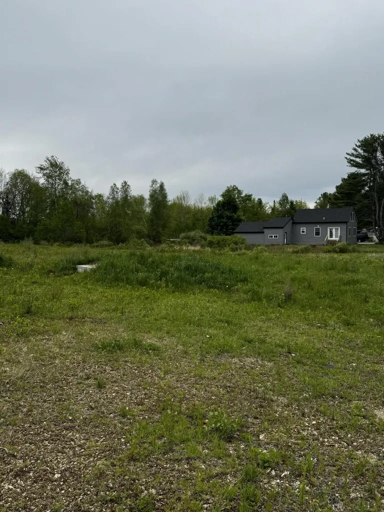 M5 00 Leavitt Lane Palmyra ME 04965