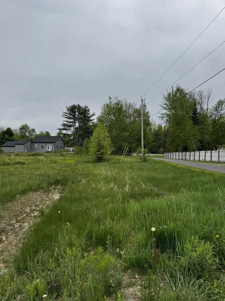 M5 00 Leavitt Lane Palmyra ME 04965