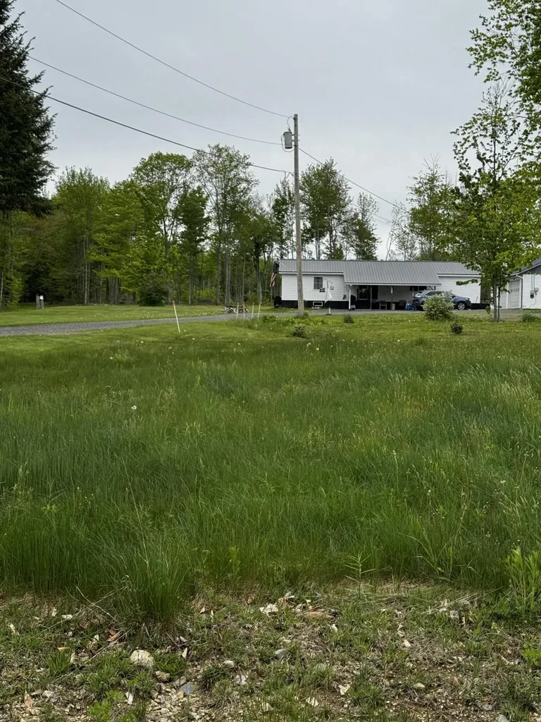 M5 00 Leavitt Lane Palmyra ME 04965