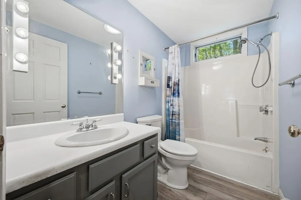 18 Cape Woods Drive Cape Elizabeth ME 04107