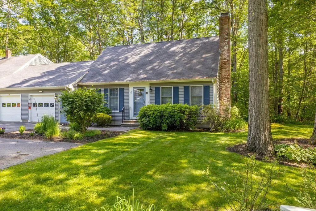 18 Cape Woods Drive Cape Elizabeth ME 04107