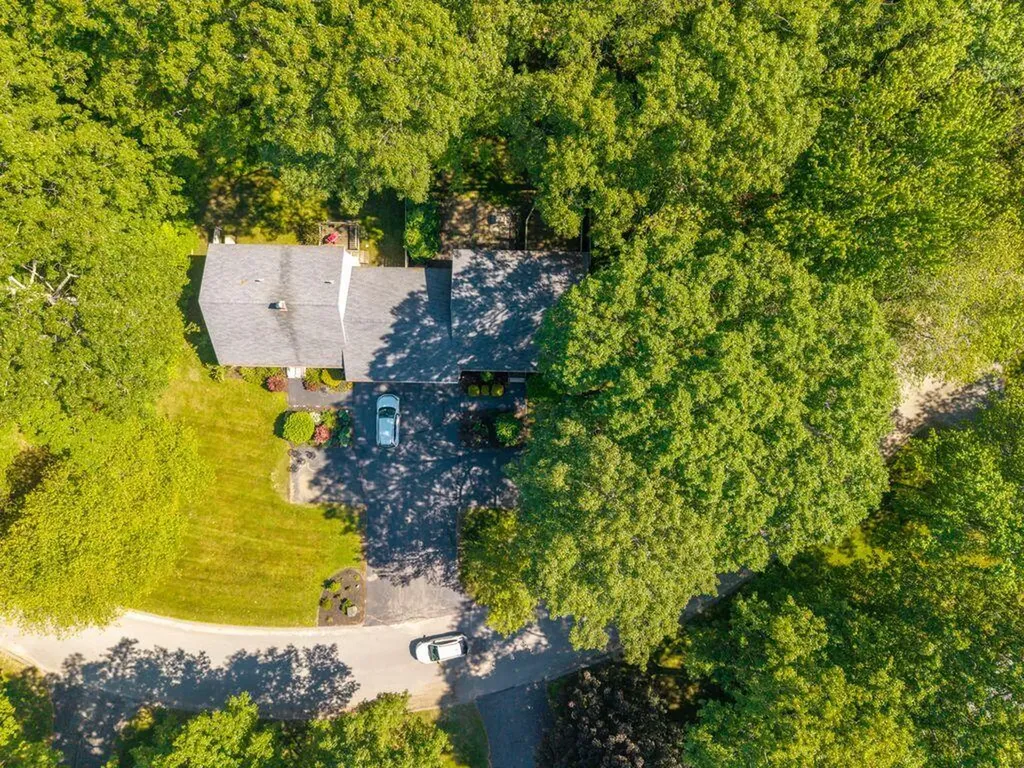 18 Cape Woods Drive Cape Elizabeth ME 04107
