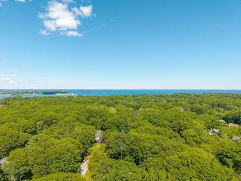 18 Cape Woods Drive Cape Elizabeth ME 04107