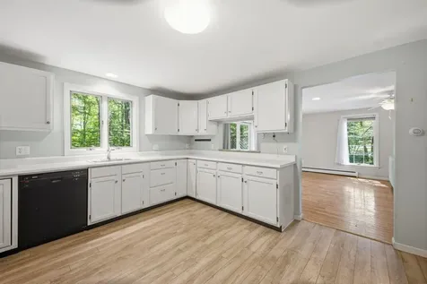 18 Cape Woods Drive Cape Elizabeth ME 04107