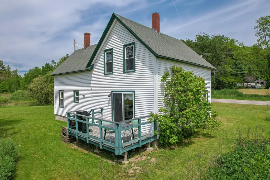 176 North Street Ellsworth ME 04605