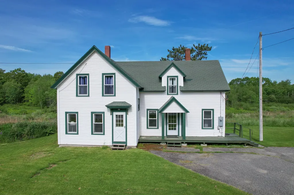 176 North Street Ellsworth ME 04605