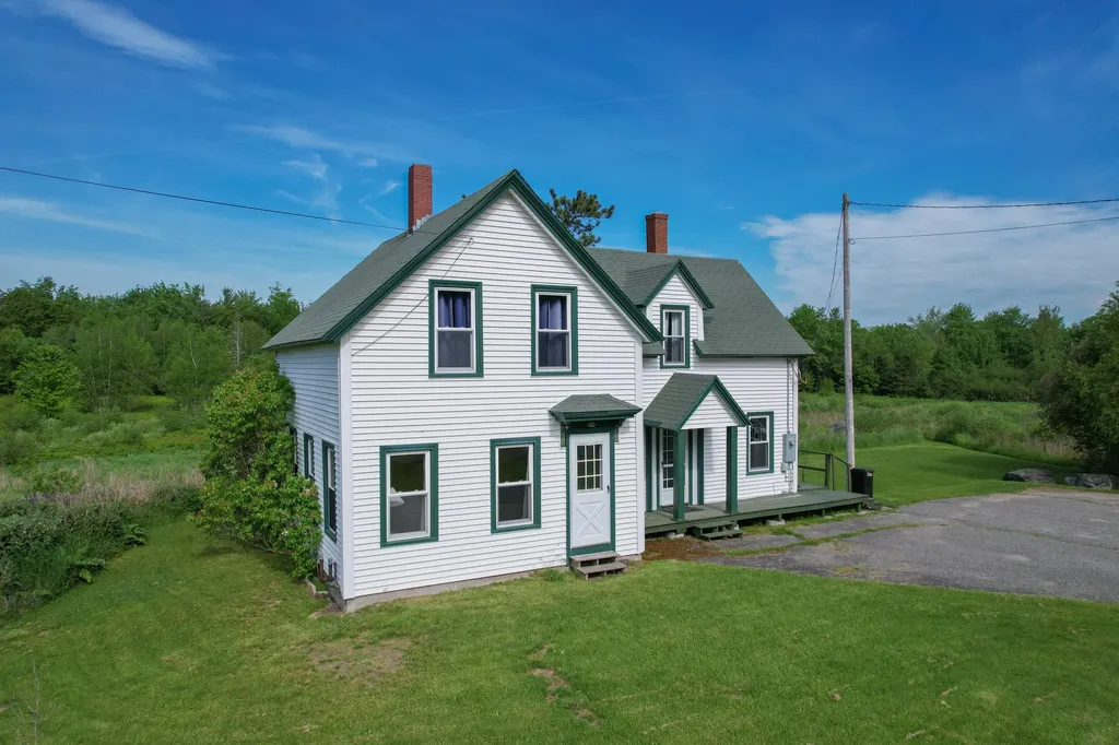 176 North Street Ellsworth ME 04605