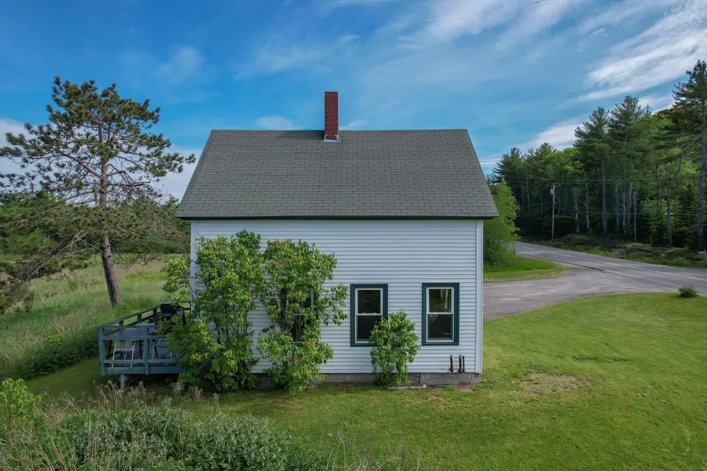 176 North Street Ellsworth ME 04605