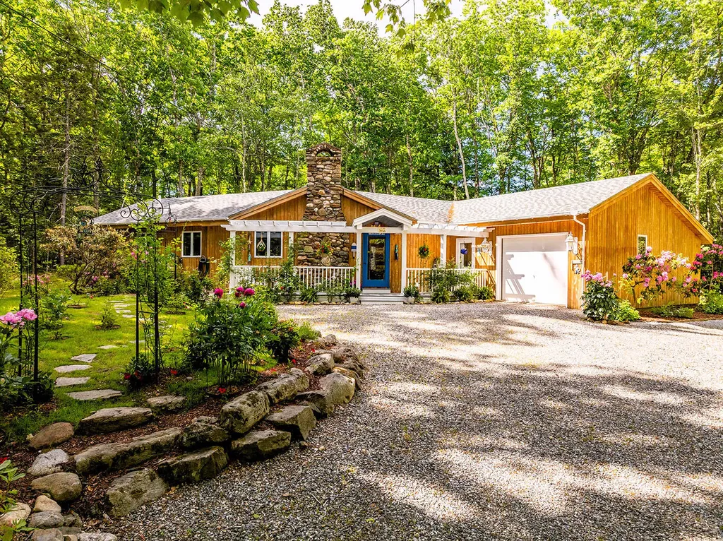 12 Alexander Drive Rockport ME 04856