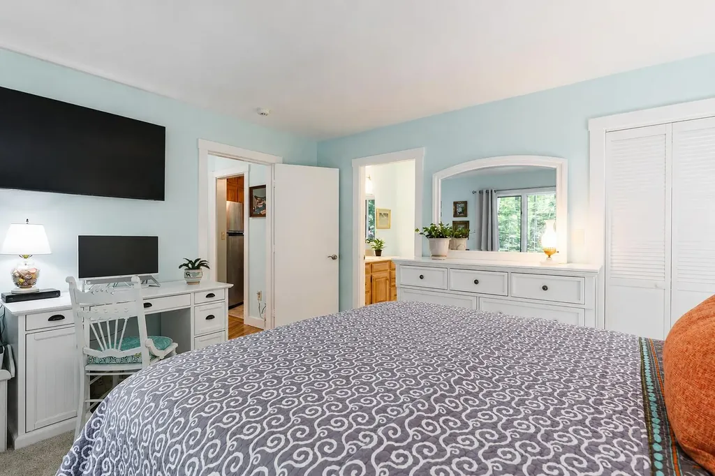 12 Alexander Drive Rockport ME 04856