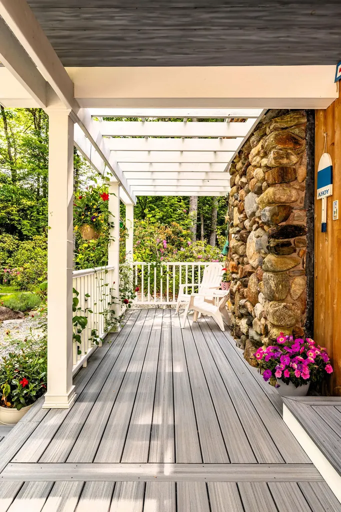 12 Alexander Drive Rockport ME 04856