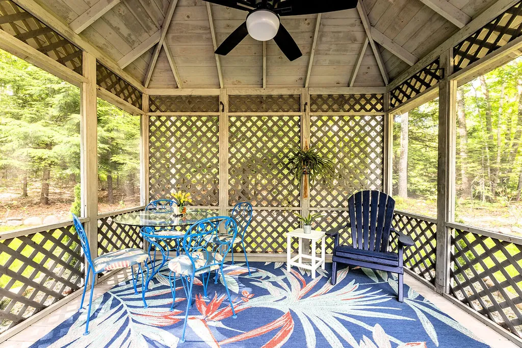 12 Alexander Drive Rockport ME 04856