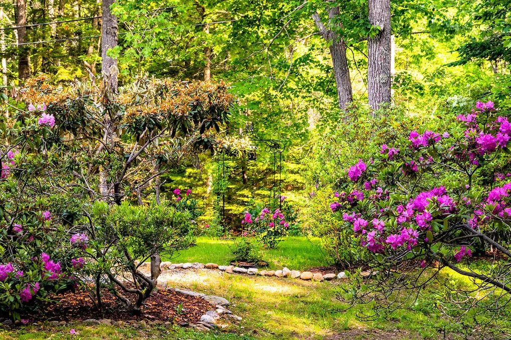 12 Alexander Drive Rockport ME 04856