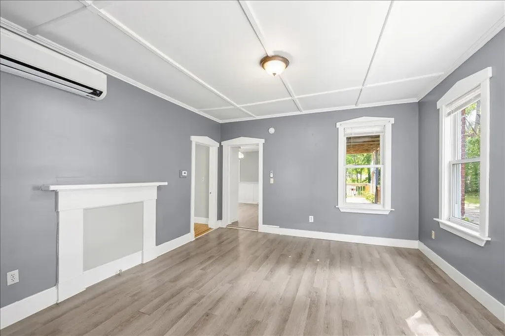 987 Main Street Vassalboro ME 04989