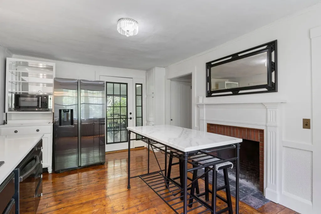404 Blackstrap Road Falmouth ME 04105
