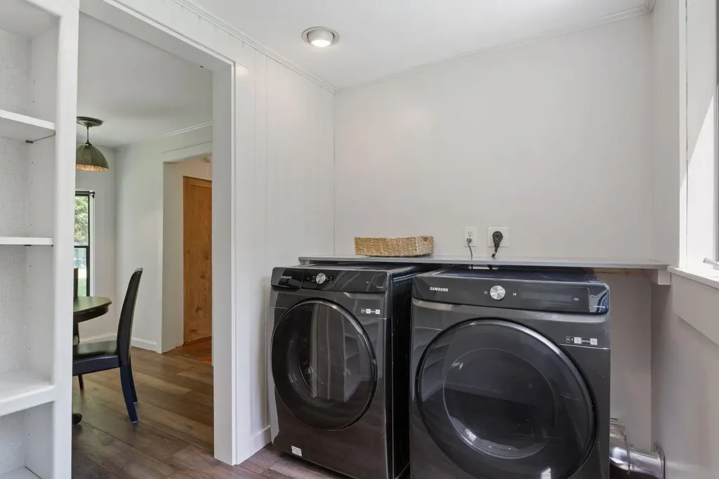 404 Blackstrap Road Falmouth ME 04105