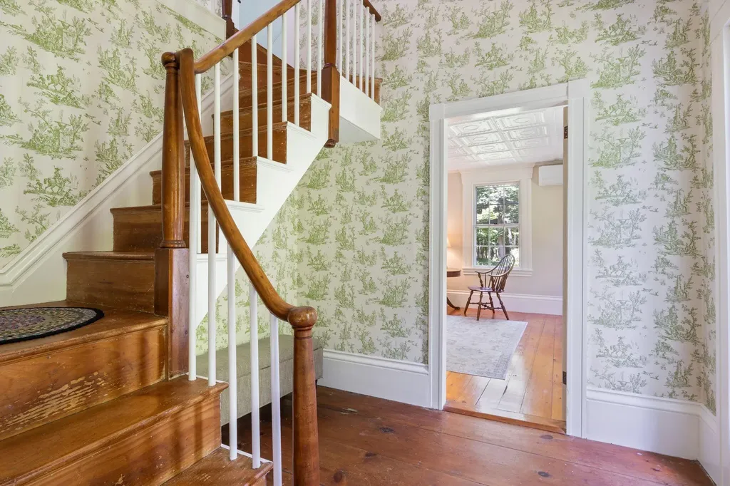 404 Blackstrap Road Falmouth ME 04105