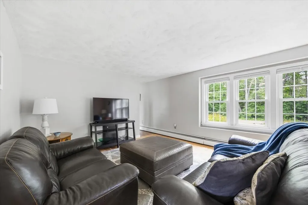 23 Partridge Lane Scarborough ME 04074
