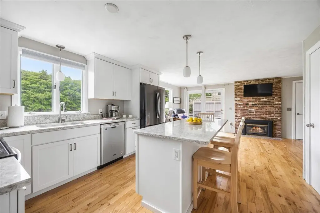 23 Partridge Lane Scarborough ME 04074