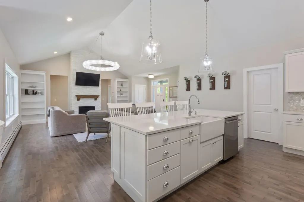 16 Abbi Lane Scarborough ME 04074