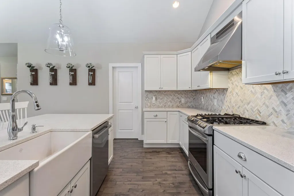 16 Abbi Lane Scarborough ME 04074