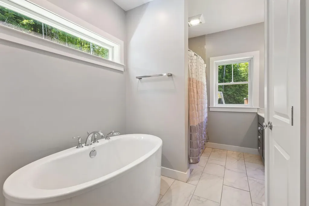 16 Abbi Lane Scarborough ME 04074
