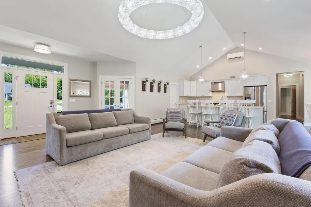 16 Abbi Lane Scarborough ME 04074