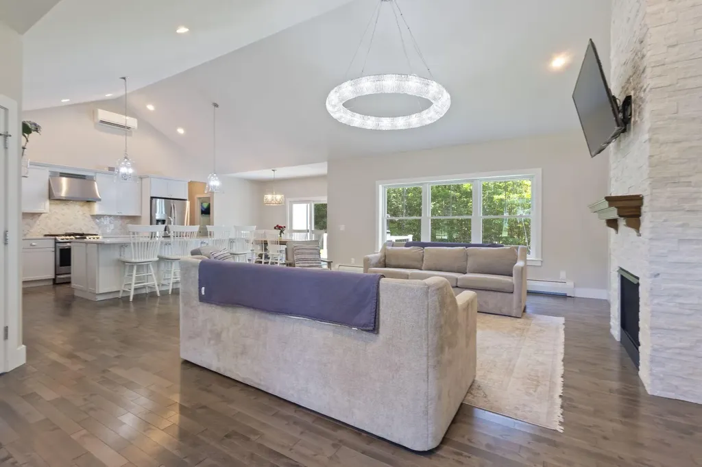 16 Abbi Lane Scarborough ME 04074