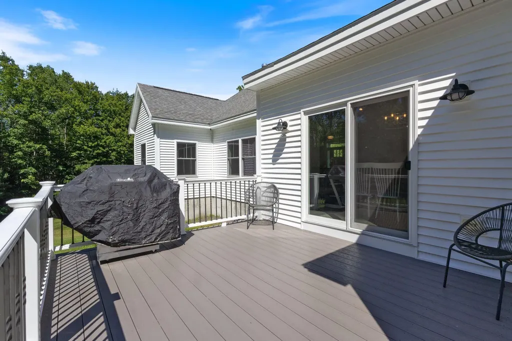 16 Abbi Lane Scarborough ME 04074