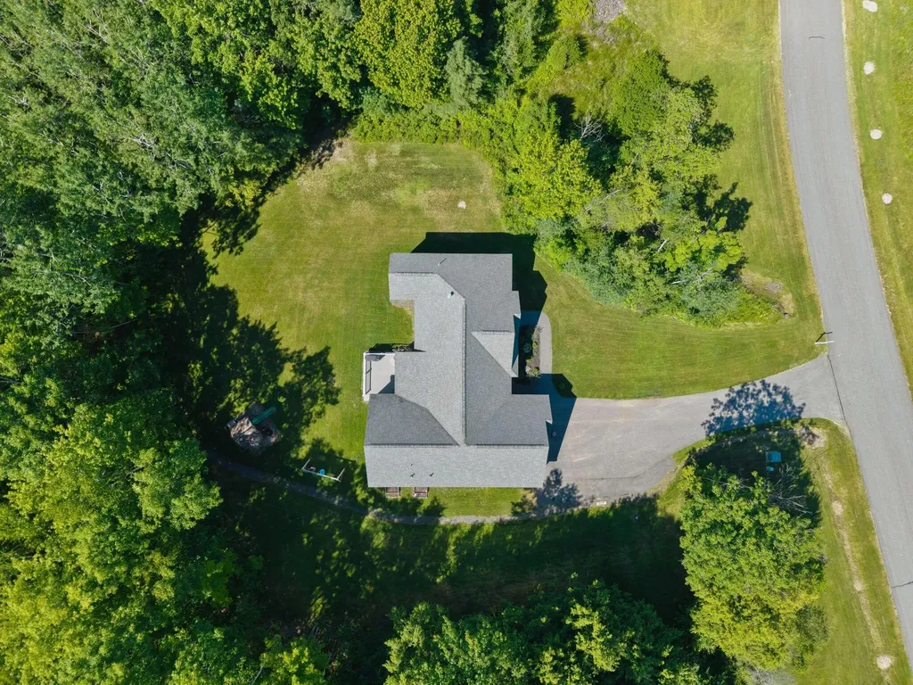 16 Abbi Lane Scarborough ME 04074