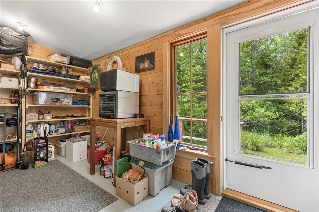 5 Mcdonald Lane Stonington ME 04681