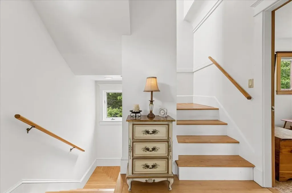 5 Mcdonald Lane Stonington ME 04681
