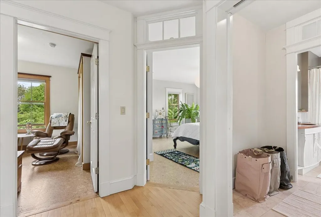 5 Mcdonald Lane Stonington ME 04681
