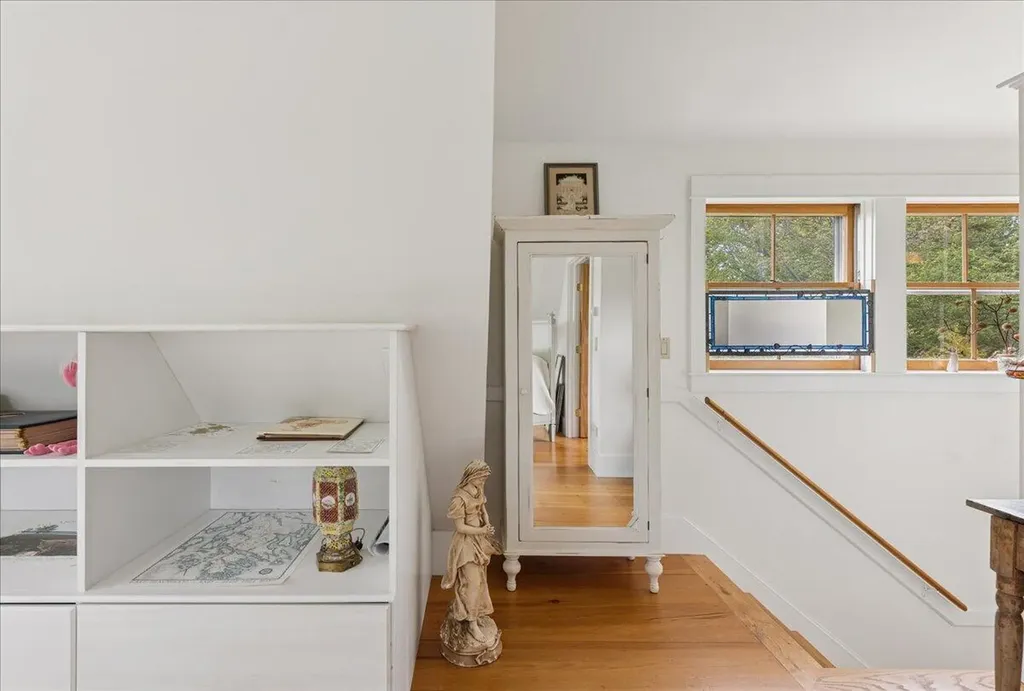 5 Mcdonald Lane Stonington ME 04681