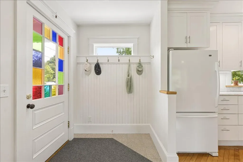 5 Mcdonald Lane Stonington ME 04681