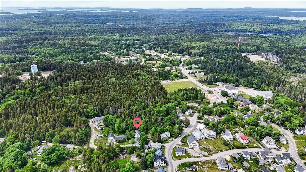5 Mcdonald Lane Stonington ME 04681